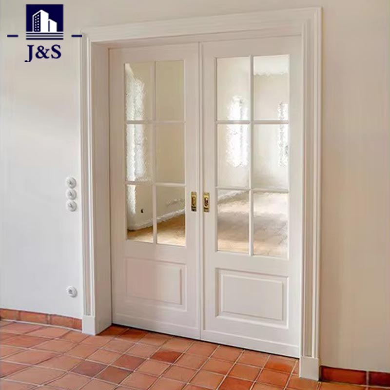 Porta interna de madeira maciça